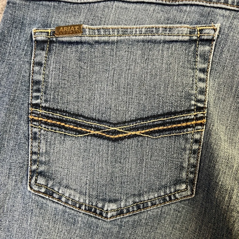 Ariat Legacy M4 Jeans Men 42x32 Blue Denim Medium Wash Relaxed Boot Cut Kilroy